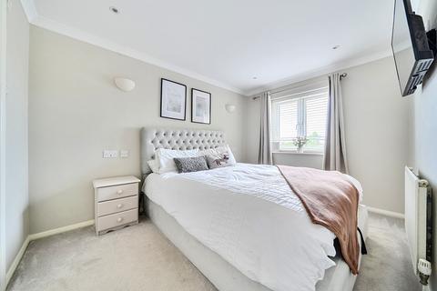 3 bedroom semi-detached house for sale, Moss Way, Darenth, Kent, DA2