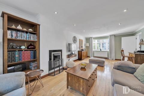 3 bedroom semi-detached house for sale, Orchard Close, Radlett, WD7