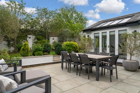 5 bedroom detached house for sale, Park Avenue South, Northampton
