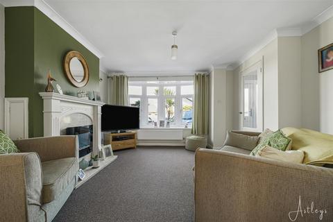 3 bedroom semi-detached house for sale, Glannat way, Cimla, Neath