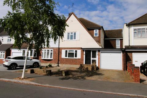 Marlborough Gardens, Upminster RM14