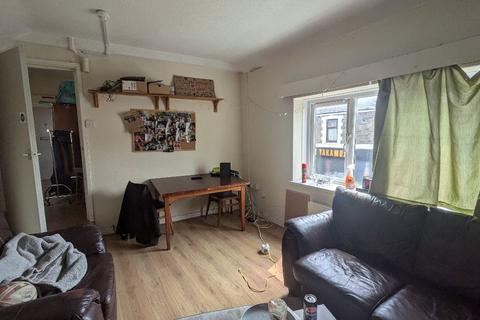 3 bedroom flat to rent, Flat 3, Cardiff CF24