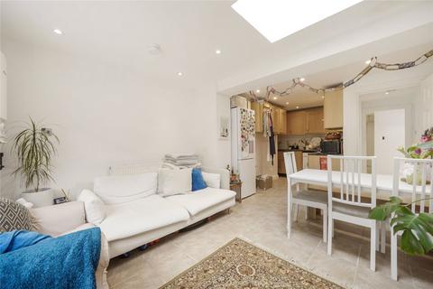 3 bedroom apartment for sale, Falkland Road, London, NW5