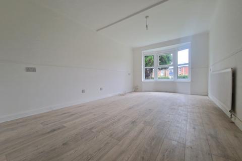 2 bedroom flat to rent, Spring Road, Southampton SO19
