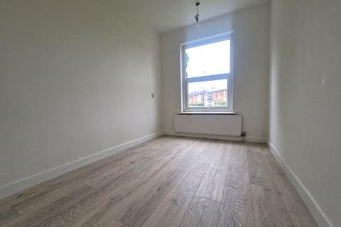 2 bedroom flat to rent, Spring Road, Southampton SO19