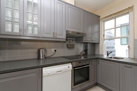 2 bedroom flat to rent, Minories, London EC3N