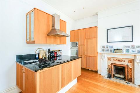 2 bedroom flat for sale, Yarborough Road, Southsea, Hampshire, PO5