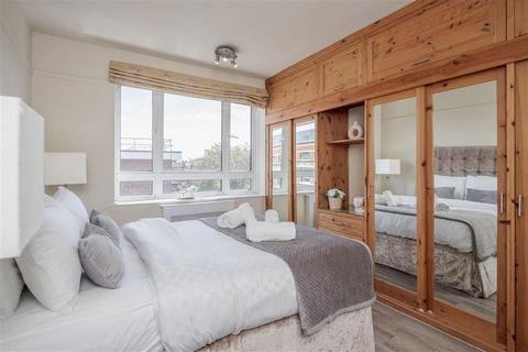 2 bedroom flat for sale, Fulham Road, London SW3