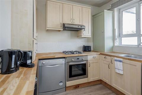 2 bedroom flat for sale, Fulham Road, London SW3