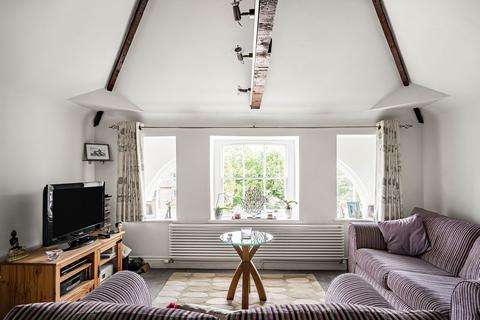 1 bedroom flat for sale, Church Street, The Cedars, KT17
