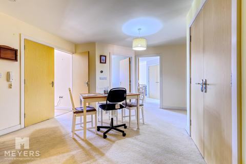 3 bedroom apartment for sale, Sea Road, Bournemouth, BH5 1