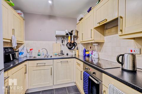 3 bedroom apartment for sale, Sea Road, Bournemouth, BH5 1