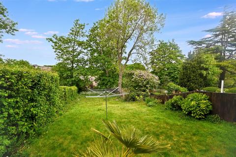 3 bedroom semi-detached house for sale, Kings Avenue, Eastbourne