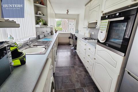 2 bedroom semi-detached bungalow for sale, Llwyn Bedw, Pencoed, Bridgend