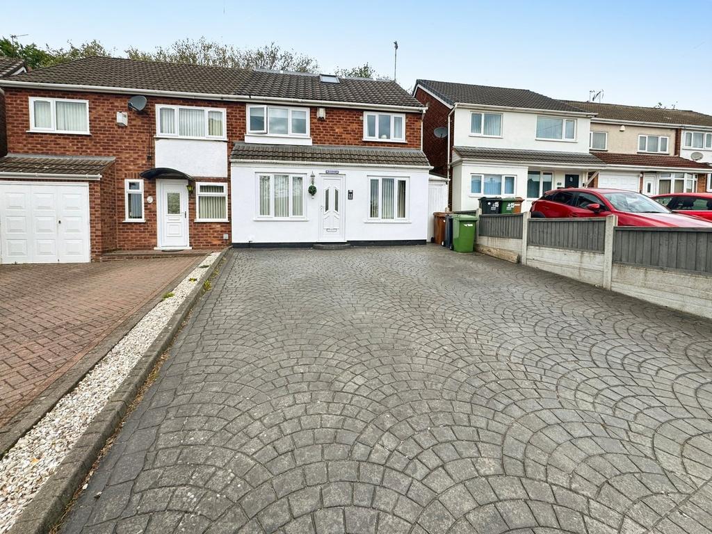 4 bedroom semi-detached house for sale in Birmingham