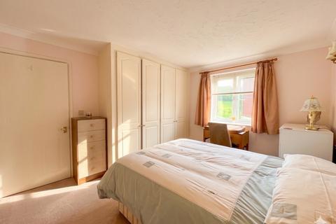 2 bedroom apartment for sale, Popes Court, Old Bedford Road, Luton, Bedfordshire, LU2 7GL