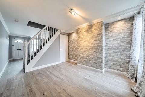 3 bedroom terraced house for sale, Leatherhead, Surrey, KT22
