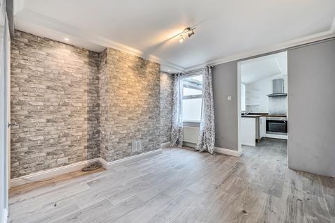 3 bedroom terraced house for sale, Leatherhead, Surrey, KT22
