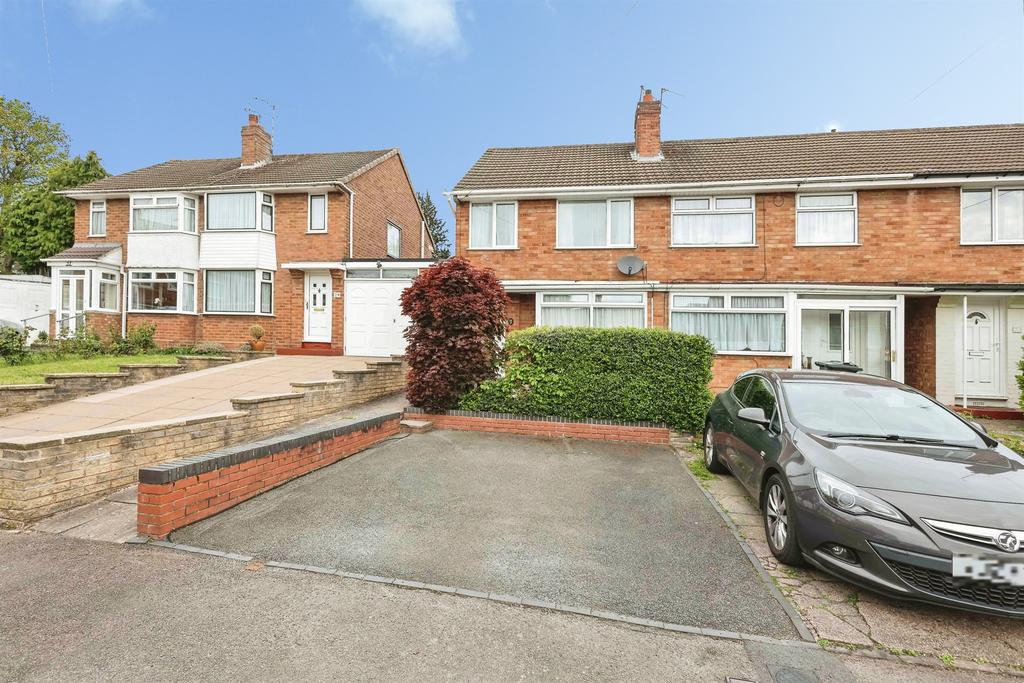 3 bedroom semi-detached house for sale in Birmingham