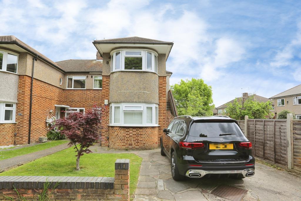 2 bedroom maisonette for sale in Orpington