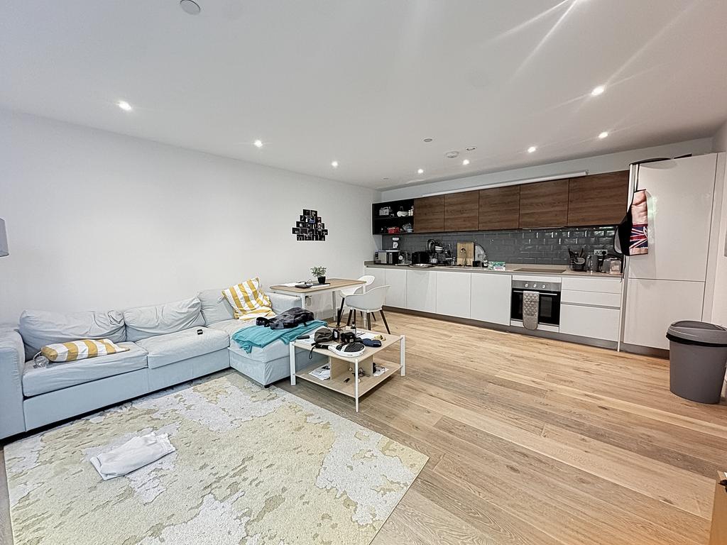2 bedroom flat to rent