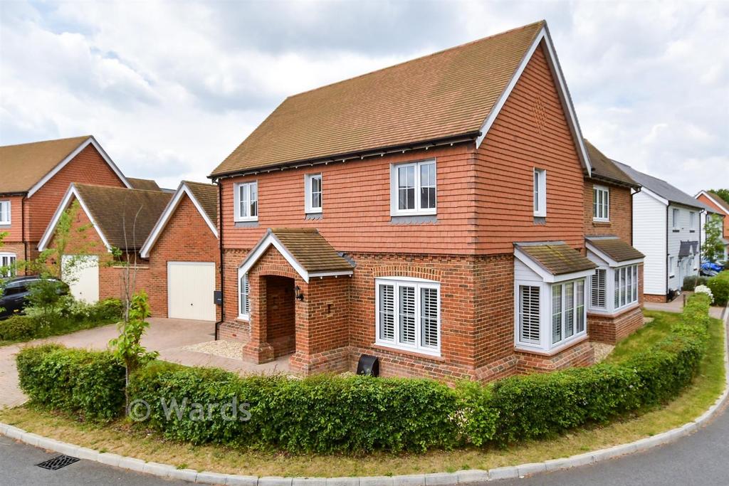 4 bedroom detached house for sale in Maidstone