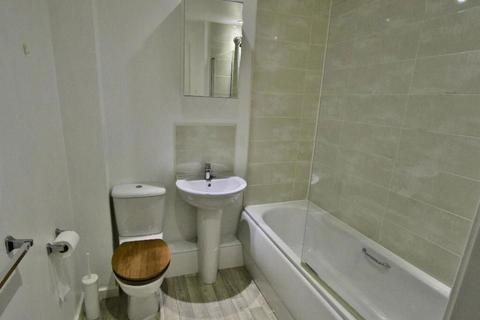 2 bedroom flat for sale, Trinity Street, St. Austell, St. Austell, PL25 5FD