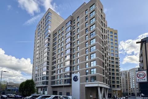 2 bedroom flat to rent, Pavana Square, Brentford TW8