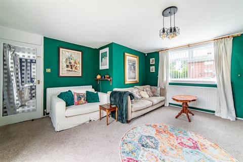 3 bedroom end of terrace house for sale, Stoneleigh Place, Newcastle Upon Tyne, NE12