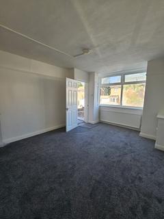 3 bedroom terraced house to rent, Somerfield Road, Manchester, M9