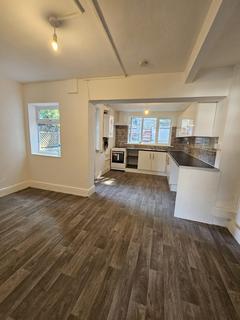 3 bedroom terraced house to rent, Somerfield Road, Manchester, M9
