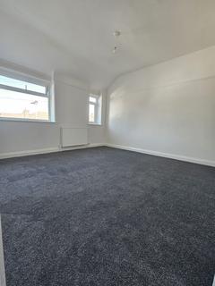 3 bedroom terraced house to rent, Somerfield Road, Manchester, M9
