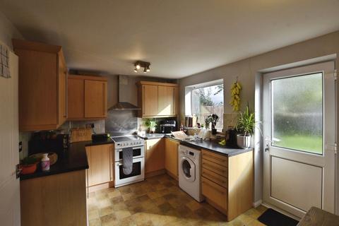 3 bedroom semi-detached house to rent, Foxley Court, Bourne, Lincs