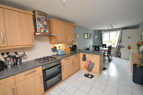 4 bedroom detached house for sale, Waggon Road, Middleton, Leeds