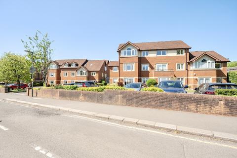 2 bedroom flat for sale, Alma Road, Reigate, RH2