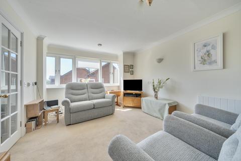 2 bedroom flat for sale, Alma Road, Reigate, RH2