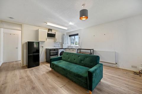 1 bedroom maisonette for sale, Sawyers Lawn, Ealing