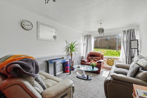 2 bedroom flat for sale, Frobisher Close, Daventry NN11