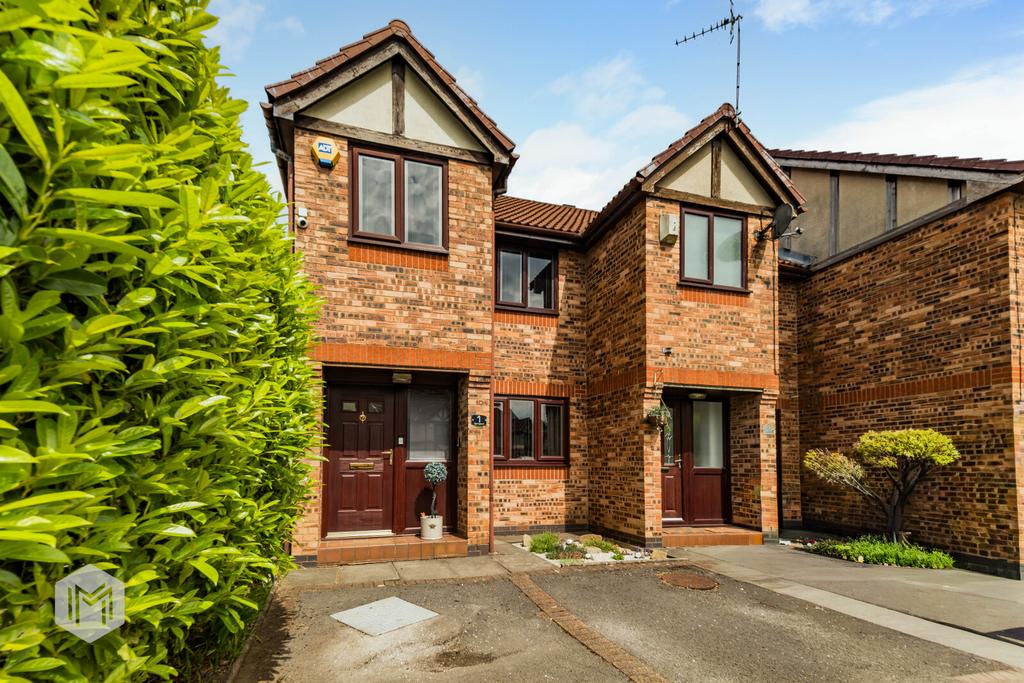2 bedroom end of terrace house for sale in Worsley