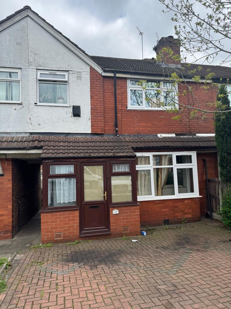 3 bedroom terraced house for sale in Manchester