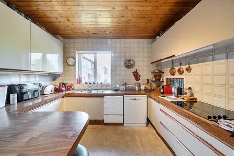 5 bedroom end of terrace house for sale, Ashbourne Square, Northwood