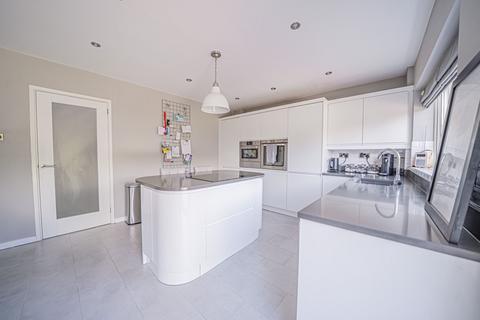 4 bedroom detached house for sale, Copt Heath Drive, Knowle, B93