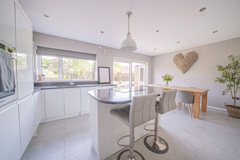 4 bedroom detached house for sale, Copt Heath Drive, Knowle, B93