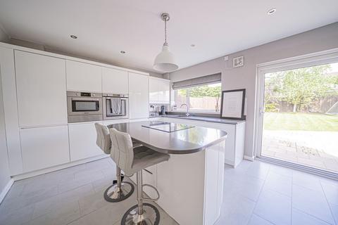 4 bedroom detached house for sale, Copt Heath Drive, Knowle, B93