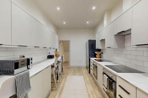 8 bedroom house to rent, Belle Vue Road, Leeds LS3