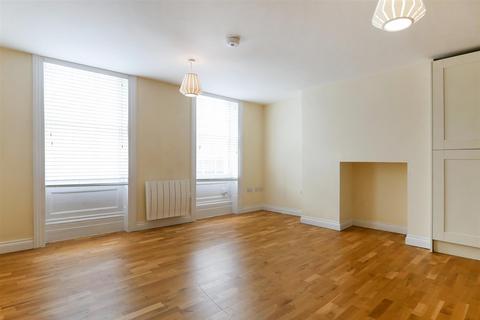 1 bedroom apartment to rent, South Street, Chichester