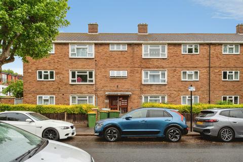 Wellstead Road, London, E6