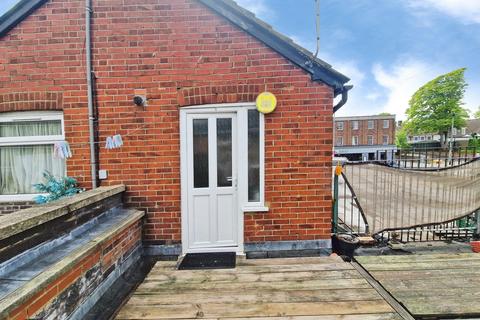 1 bedroom flat to rent, Hitchin Road, Luton, LU2