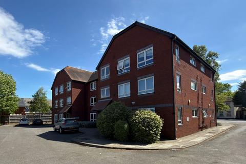 1 bedroom flat for sale, Flat 3 Eleanor House, 89 East Street, Epsom, Surrey, KT17 1DT