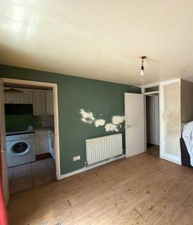 1 bedroom flat for sale, Flat 3 Eleanor House, 89 East Street, Epsom, Surrey, KT17 1DT